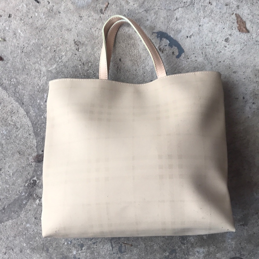 Burberry Nova-Check Tote - Picture 9 of 14